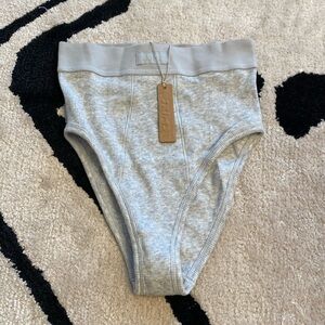 NWT! SKIMS High-Waisted Brief